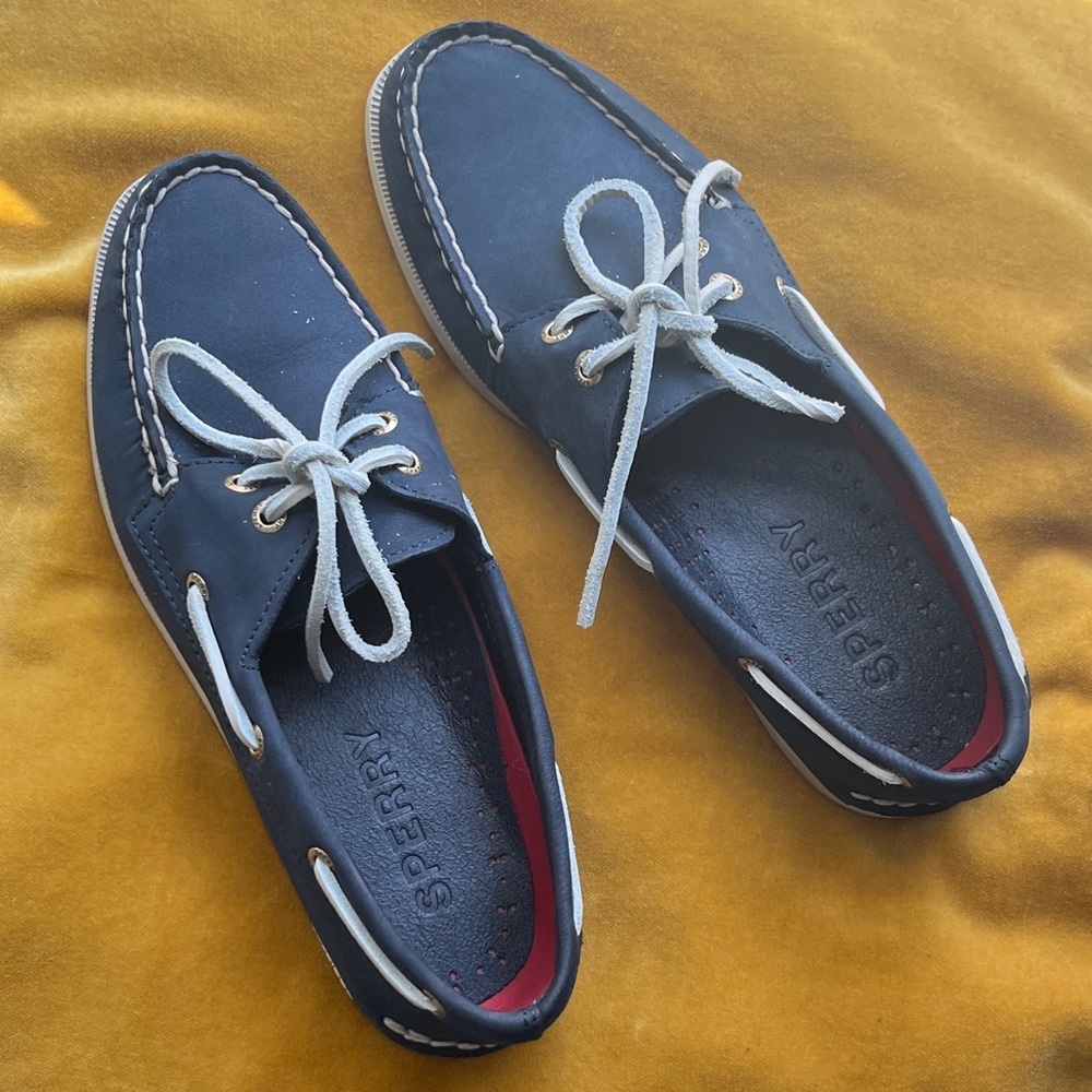 Sperry Women's Navy Moccasins with White Laces